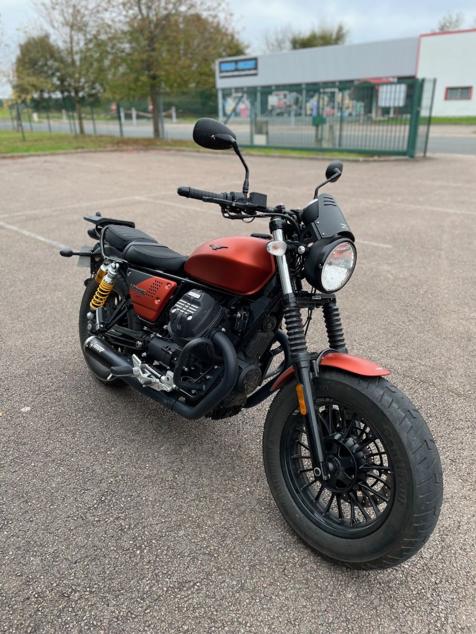 MOTO GUZZI V9 BOBBER 4