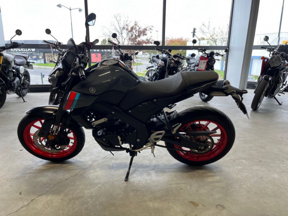YAMAHA MT 125 4