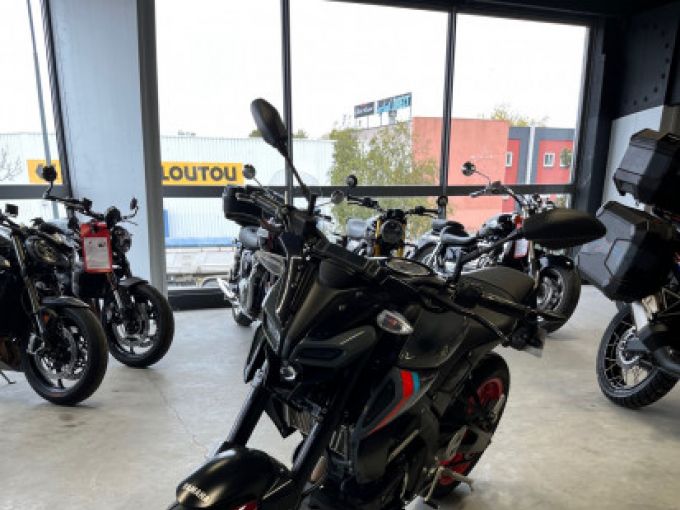 YAMAHA MT 125 4