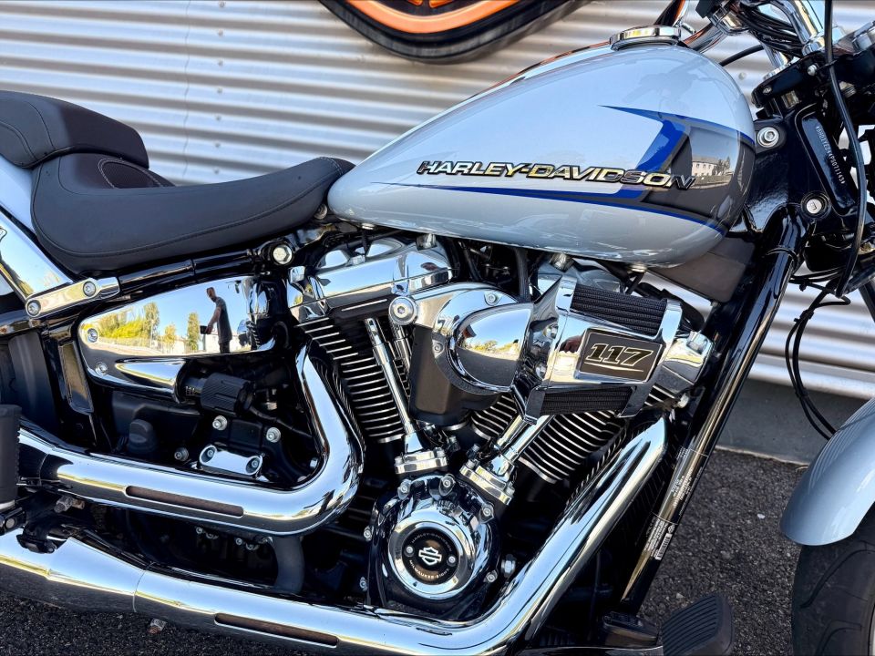 HARLEY-DAVIDSON SOFTAIL BREAKOUT 1923 4