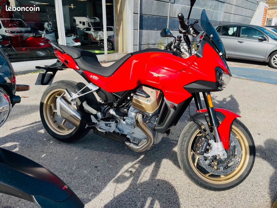 MOTO GUZZI V100  MANDELLO 4