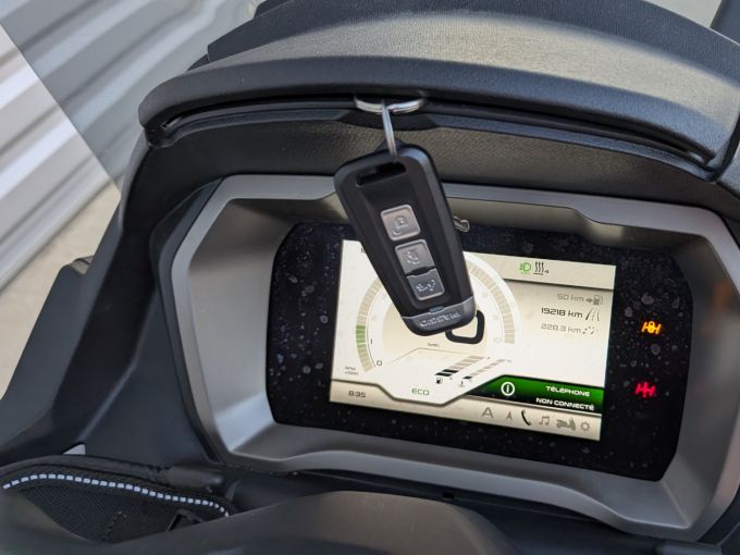 PIAGGIO MP3 530 HPE EXCLUSIVE 4
