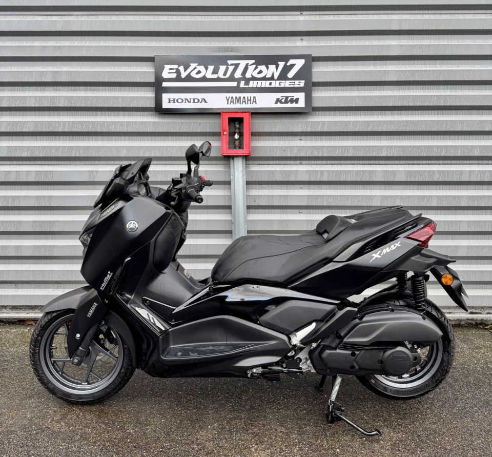 YAMAHA XMAX 125 TECH MAX 4