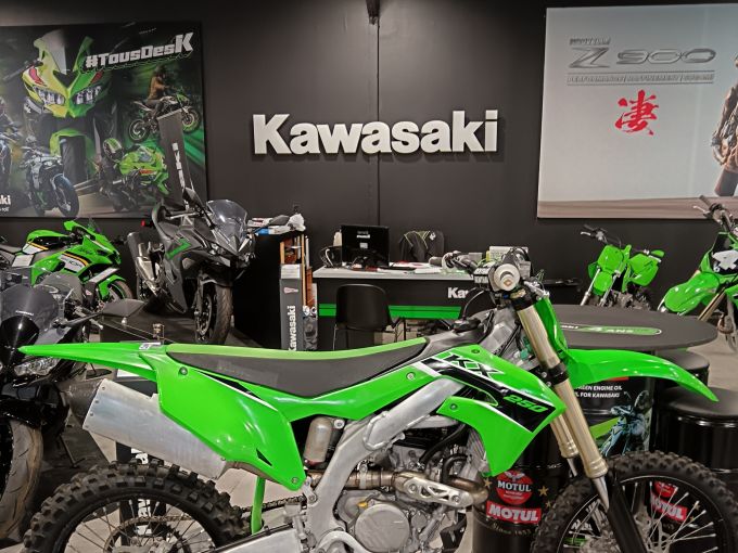 KAWASAKI KX250F CROSS 4