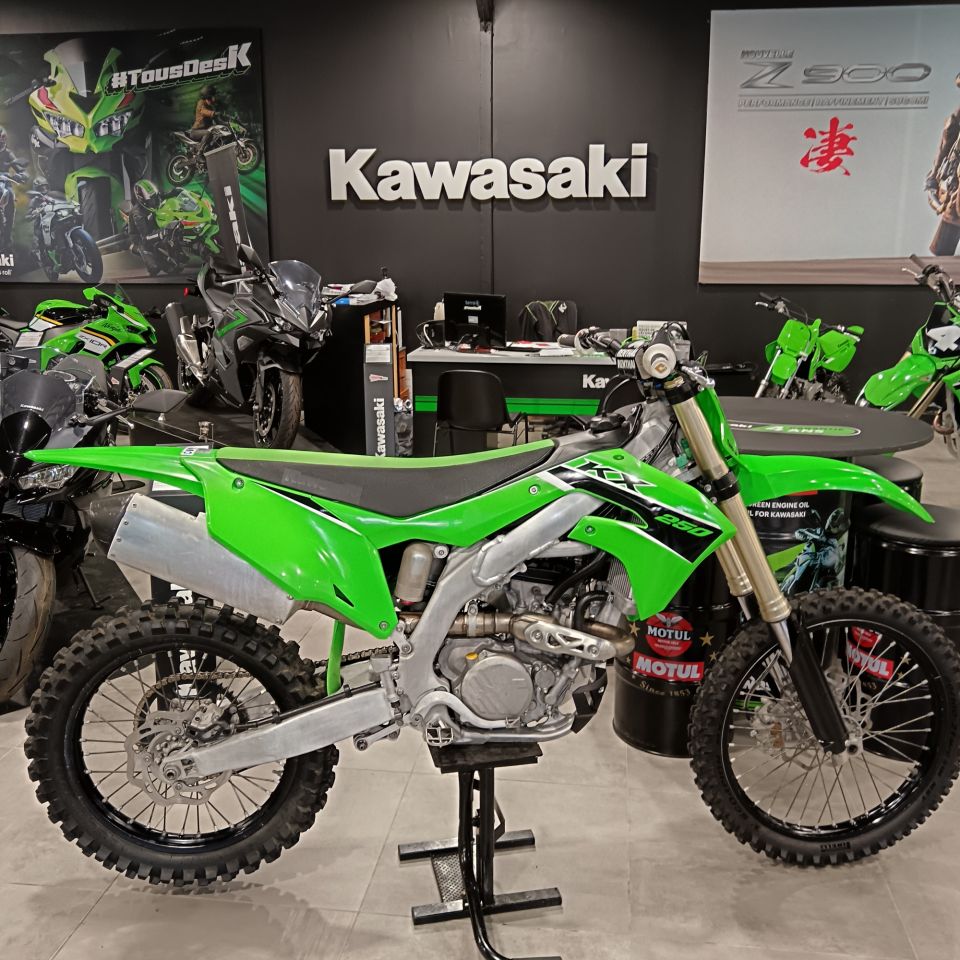 KAWASAKI KX250F CROSS 4