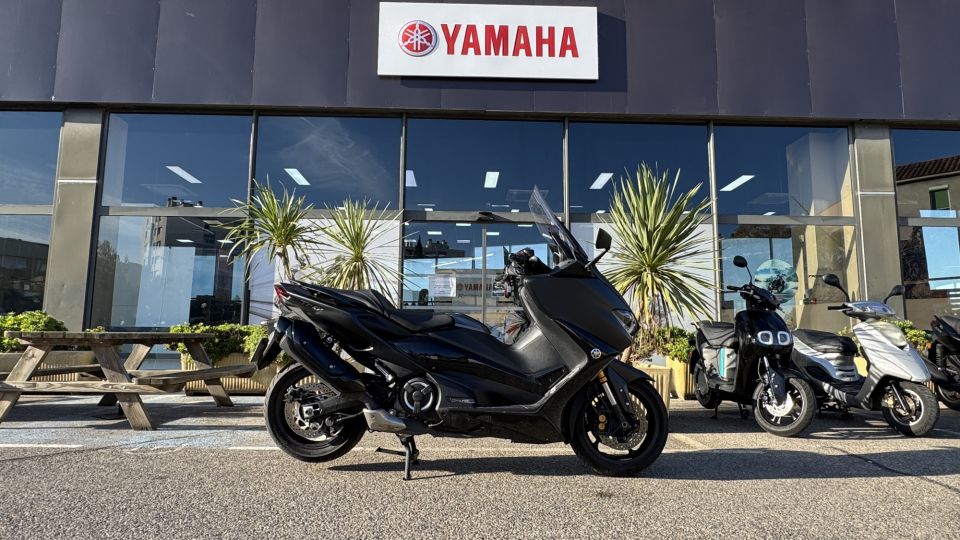 YAMAHA XP T-MAX 560 TECH MAX 4