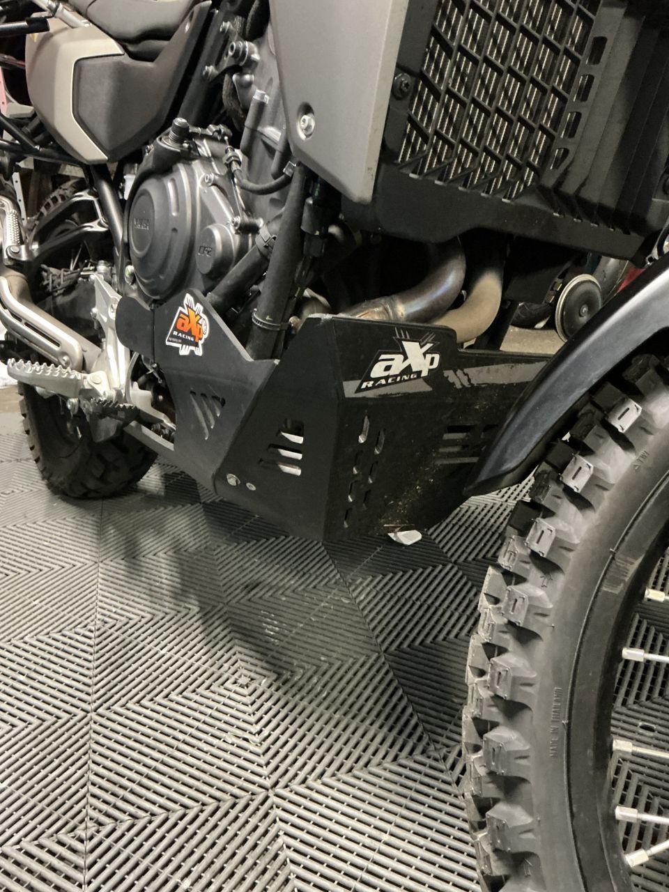 YAMAHA XTZ TENERE 700 4