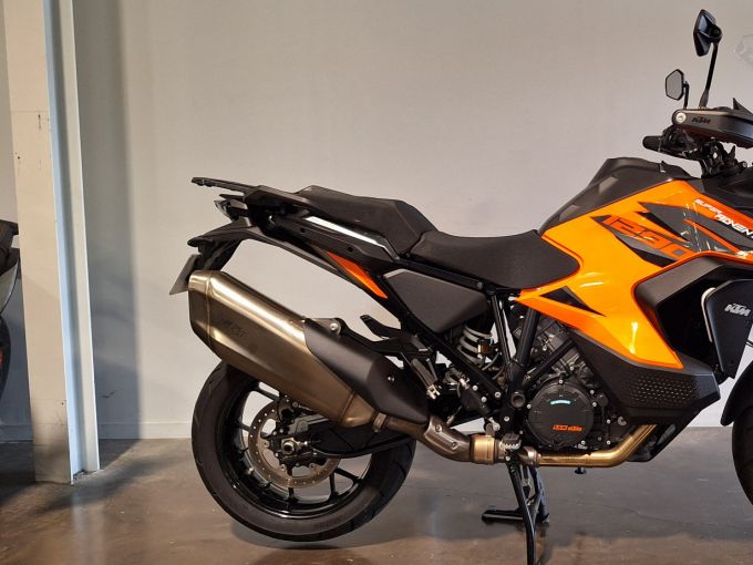 KTM 1290 SUPER ADVENTURE S 4
