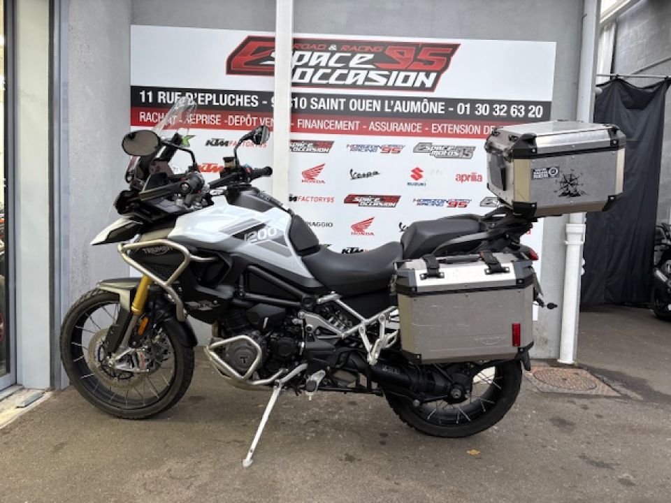 TRIUMPH TIGER 1200 RALLY PRO 4