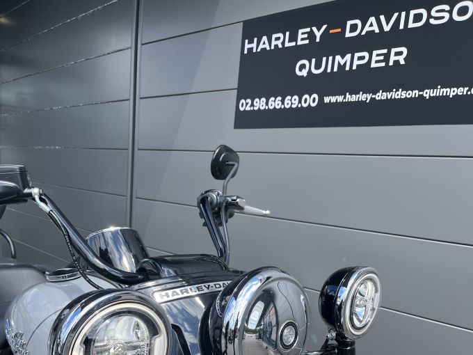 HARLEY-DAVIDSON TRIKE FREEWHEELER 1868 4