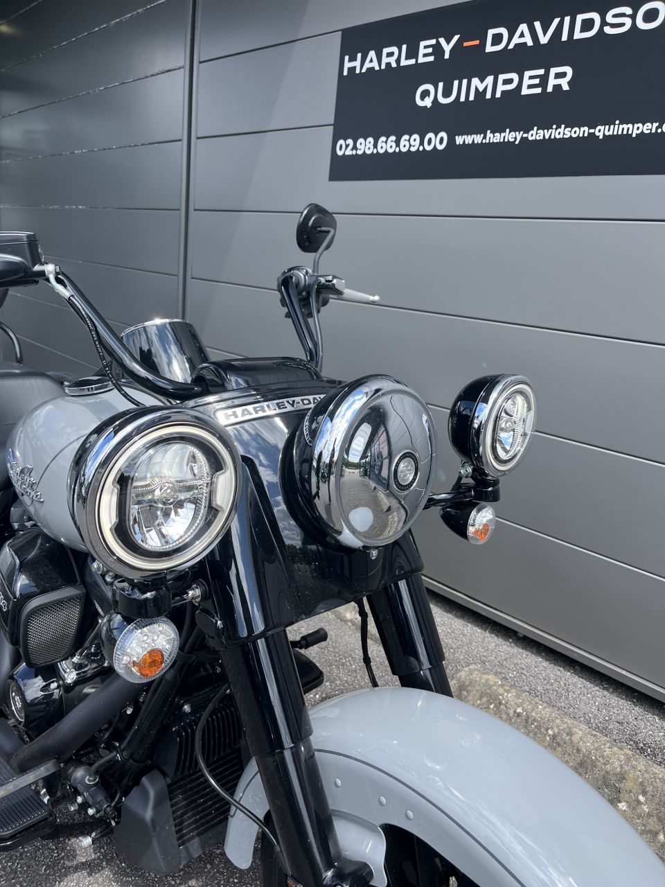 HARLEY-DAVIDSON TRIKE FREEWHEELER 1868 4