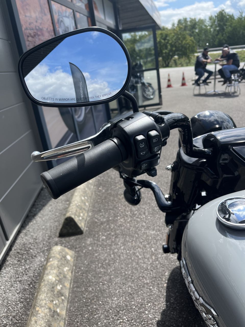 HARLEY-DAVIDSON TRIKE FREEWHEELER 1868 4