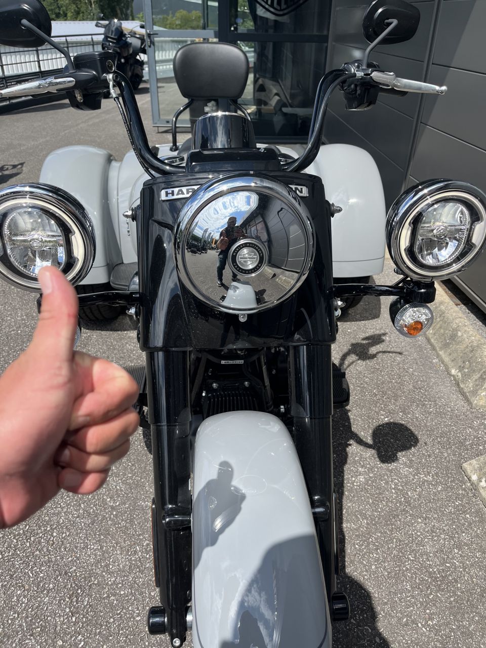 HARLEY-DAVIDSON TRIKE FREEWHEELER 1868 4