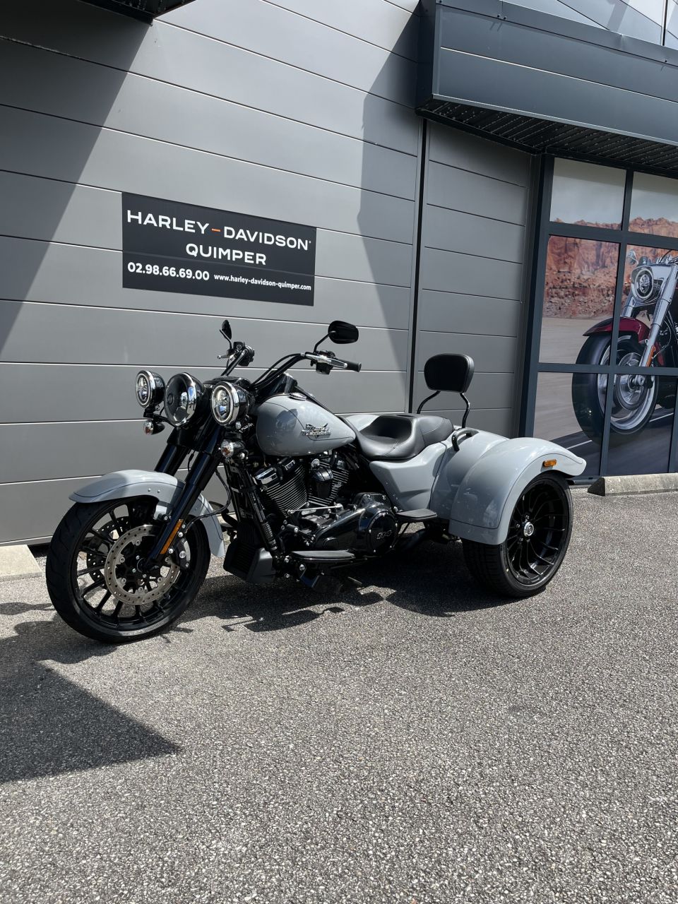 HARLEY-DAVIDSON TRIKE FREEWHEELER 1868 4