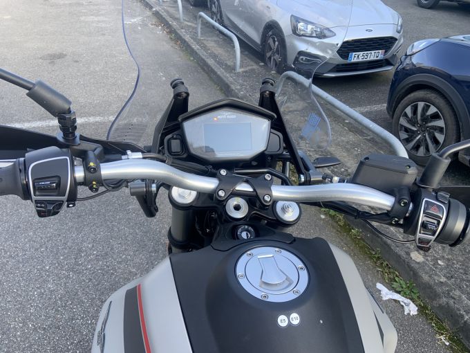 MOTO GUZZI V85 TT 850 4