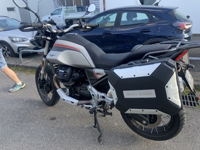 MOTO GUZZI V85 TT 850 4