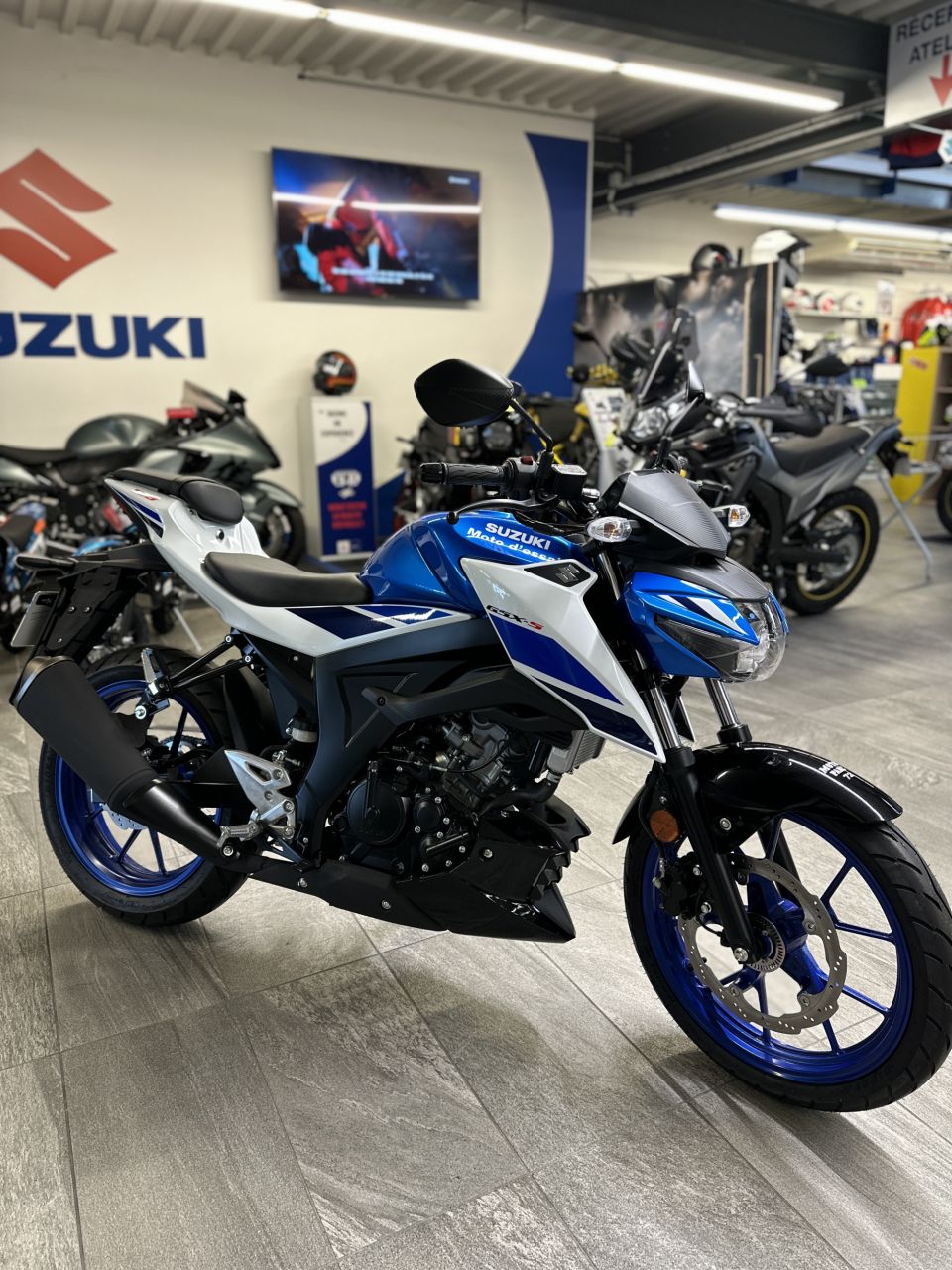 SUZUKI GSX-S 125 ABS 4