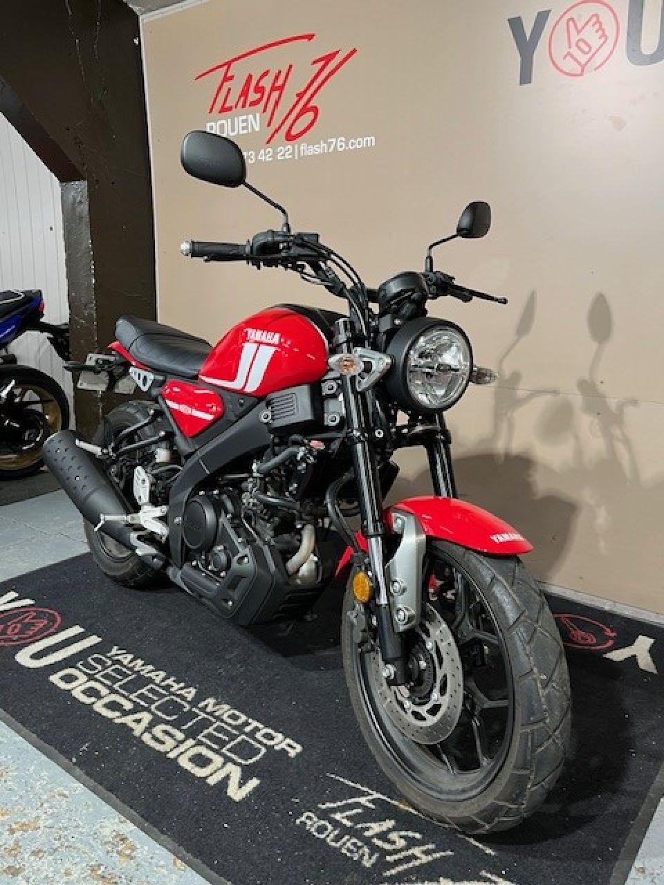 YAMAHA XSR 125 4