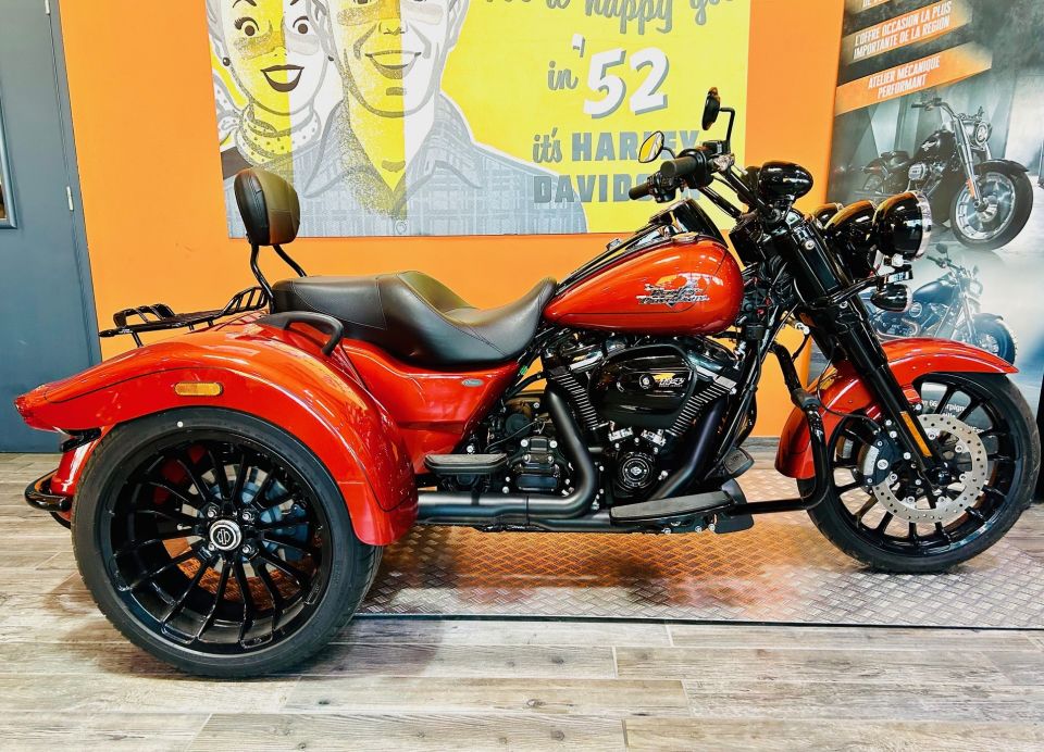 HARLEY-DAVIDSON TRIKE FREEWHEELER 1868 4