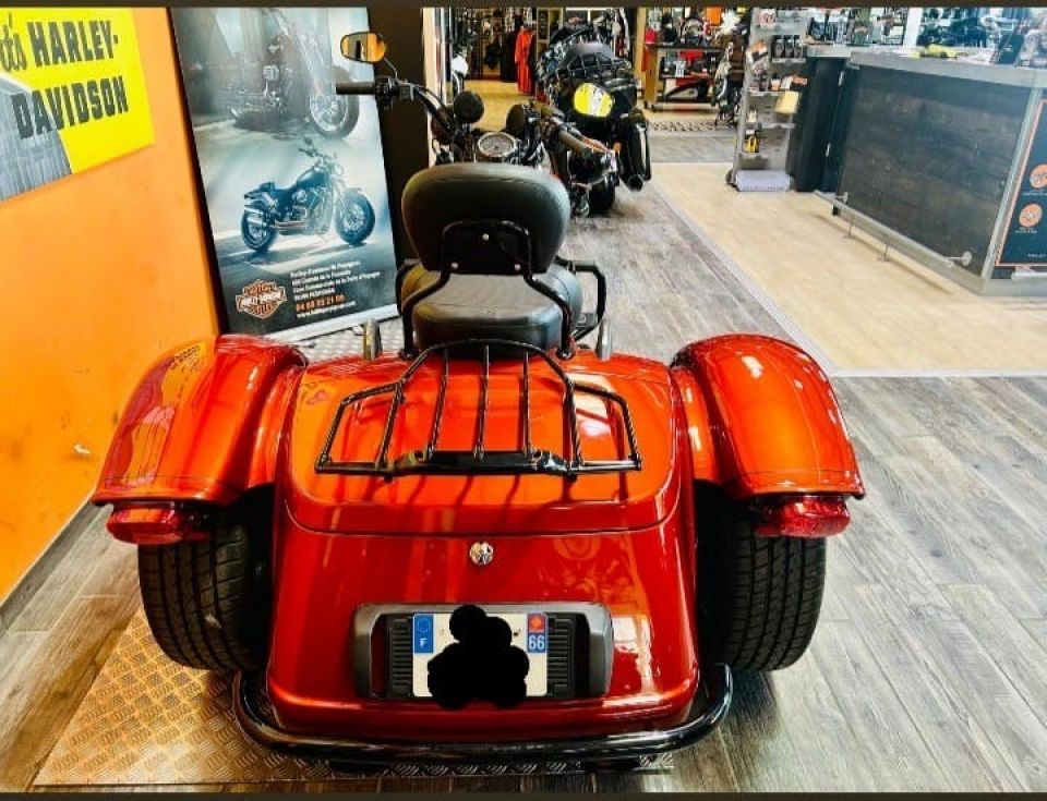 HARLEY-DAVIDSON TRIKE FREEWHEELER 1868 4