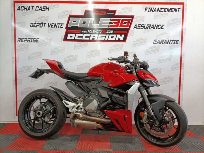 DUCATI STREETFIGHTER V2 4