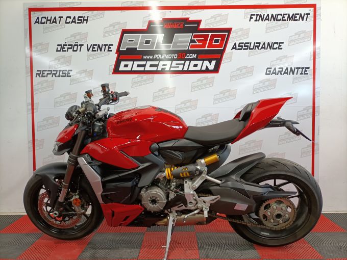 DUCATI STREETFIGHTER V2 4