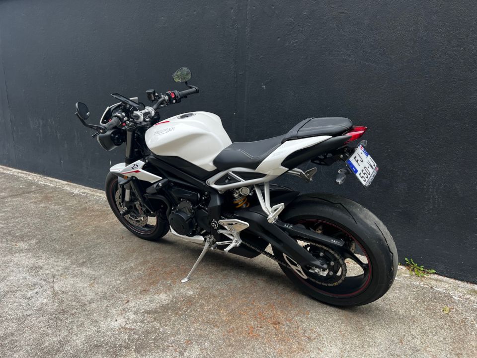 TRIUMPH STREET TRIPLE 765 RS 4