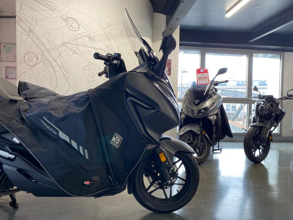 HONDA NSS FORZA 125 4