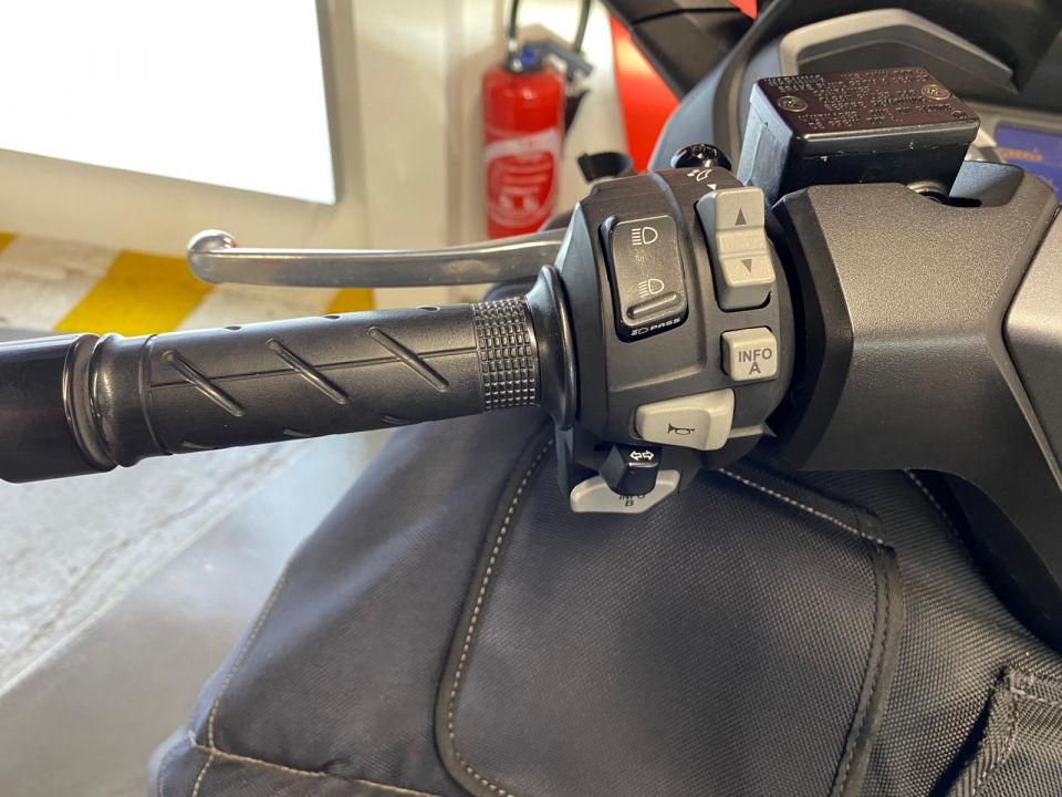 HONDA NSS FORZA 125 4