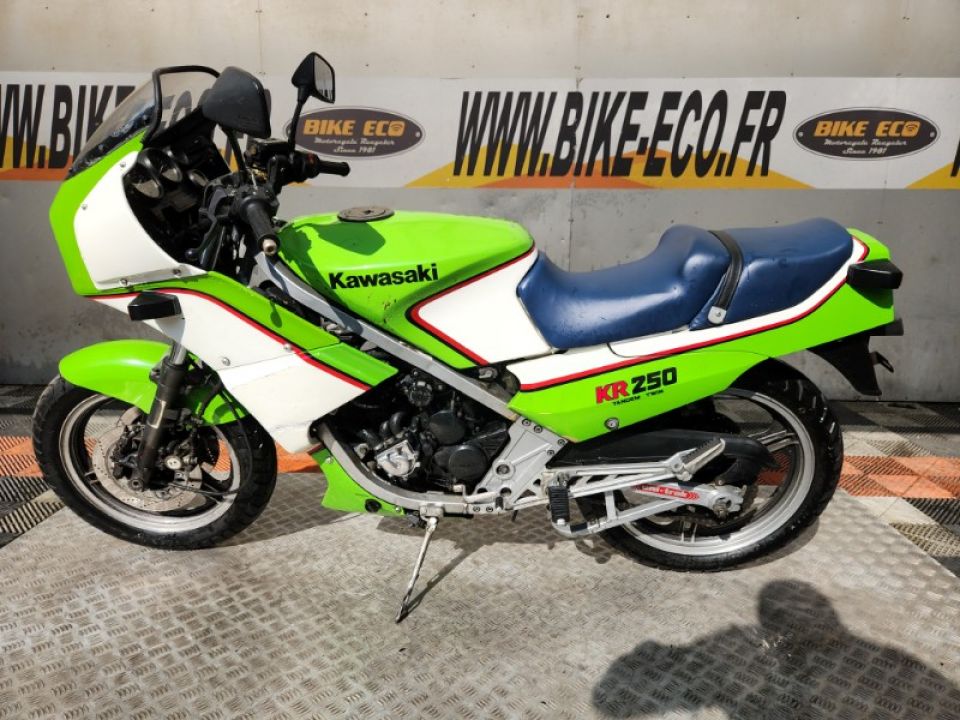 KAWASAKI KR 4