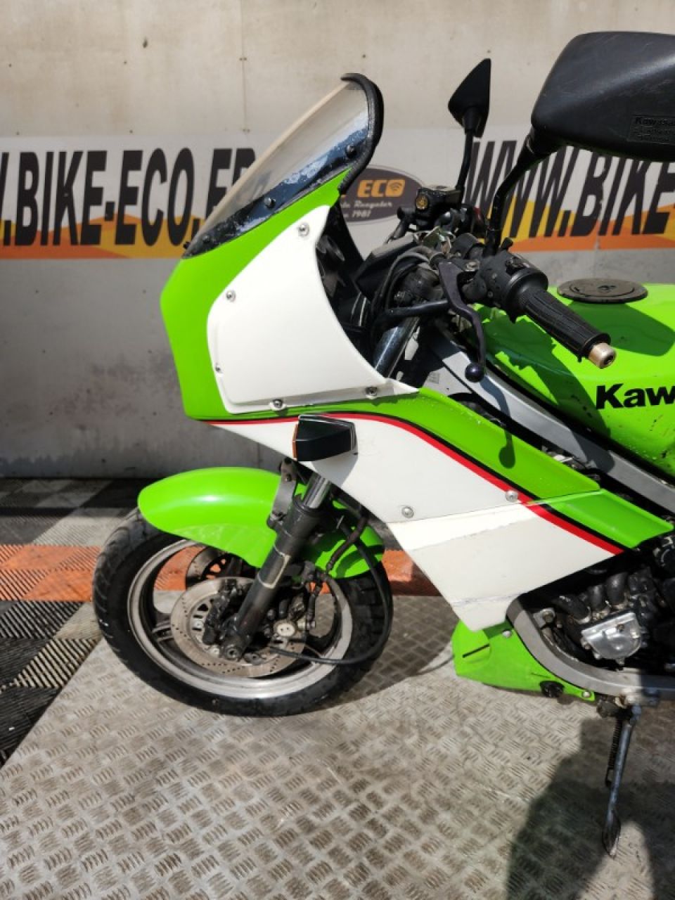 KAWASAKI KR 4