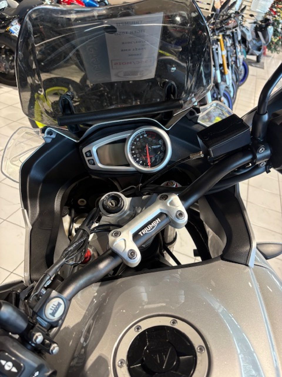 TRIUMPH TIGER 1050 ABS 4