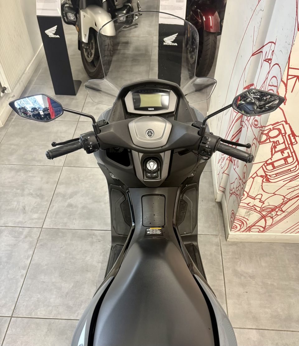 YAMAHA NMAX 125 4