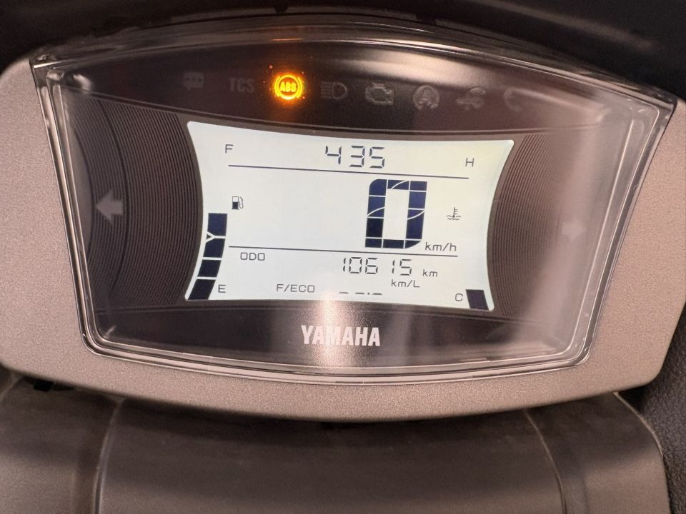 YAMAHA NMAX 125 4