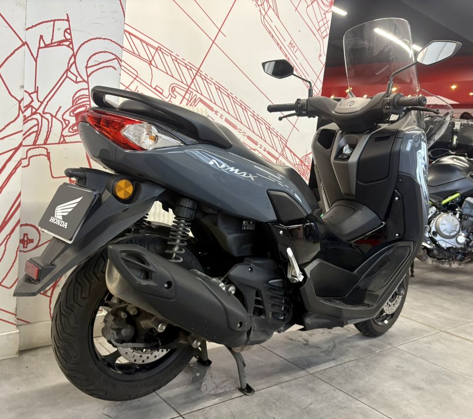 YAMAHA NMAX 125 4
