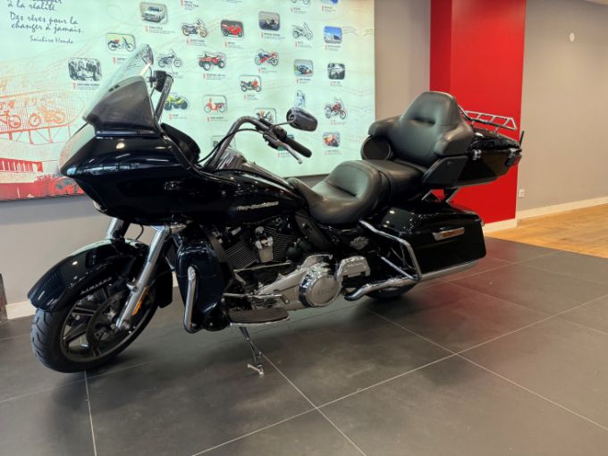 HARLEY-DAVIDSON Road Glide Ultra 1868 4