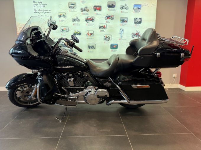 HARLEY-DAVIDSON Road Glide Ultra 1868 4