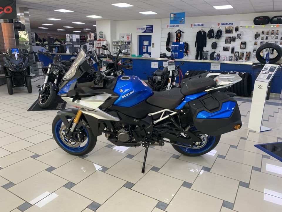 SUZUKI GSX-S 1000 GX 4