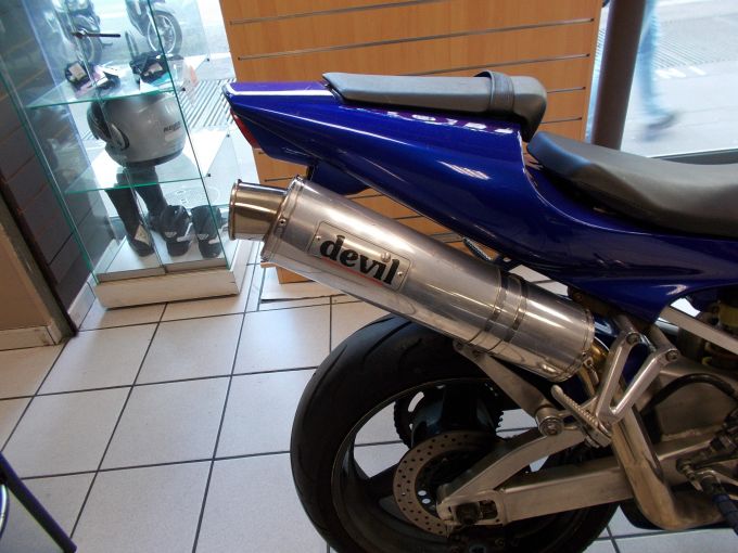 YAMAHA YZF R1 GYTR 4