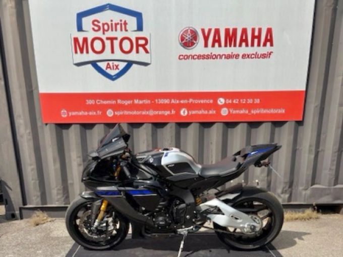 YAMAHA YZF 1000 R1 M 4