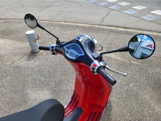 VESPA PRIMAVERA 125 4