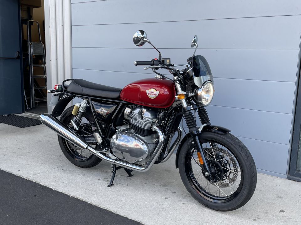 ROYAL ENFIELD INTERCEPTOR 4