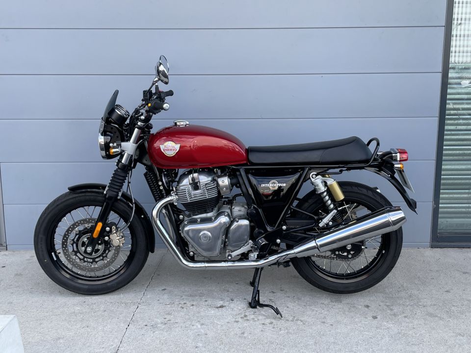 ROYAL ENFIELD INTERCEPTOR 4