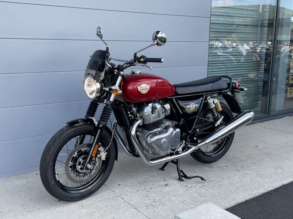 ROYAL ENFIELD INTERCEPTOR 4
