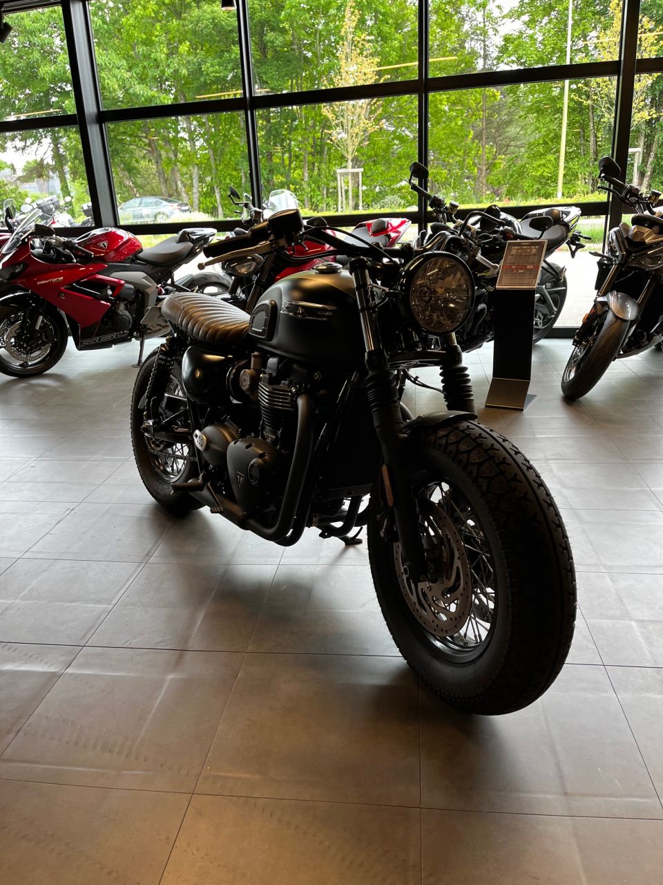 TRIUMPH BONNEVILLE T120 