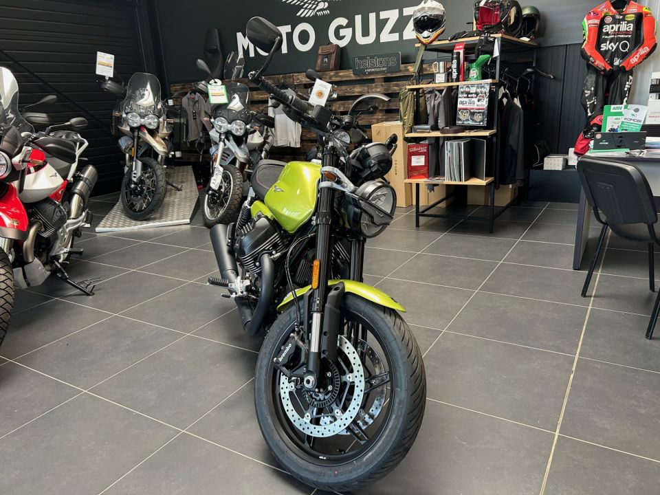 MOTO GUZZI V7 4