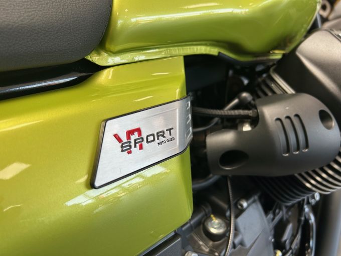 MOTO GUZZI V7 4