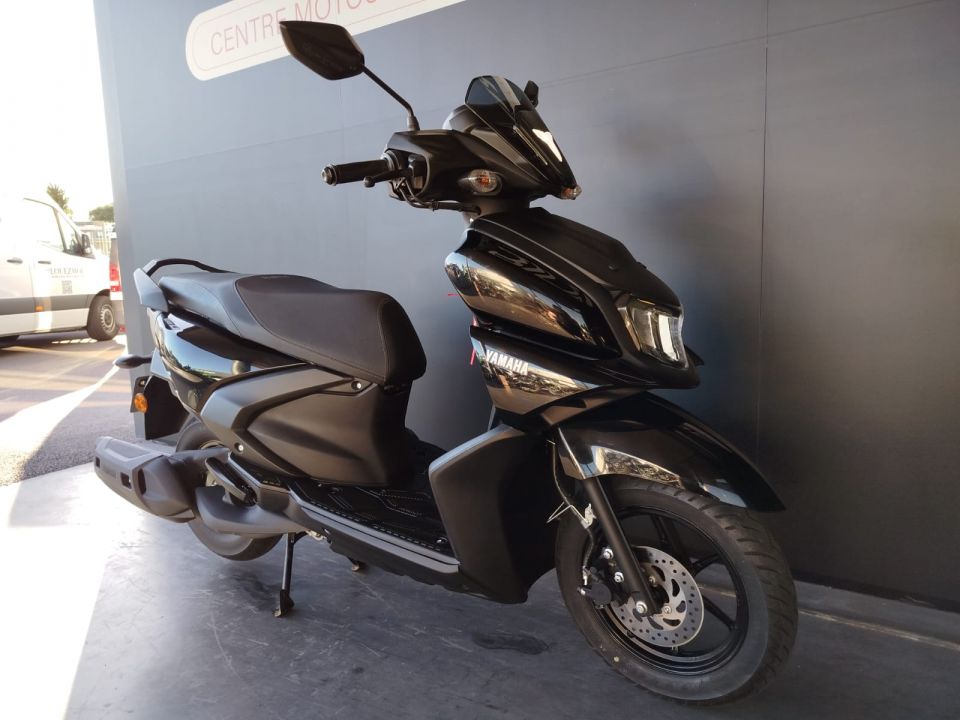 YAMAHA RayZR 125 4