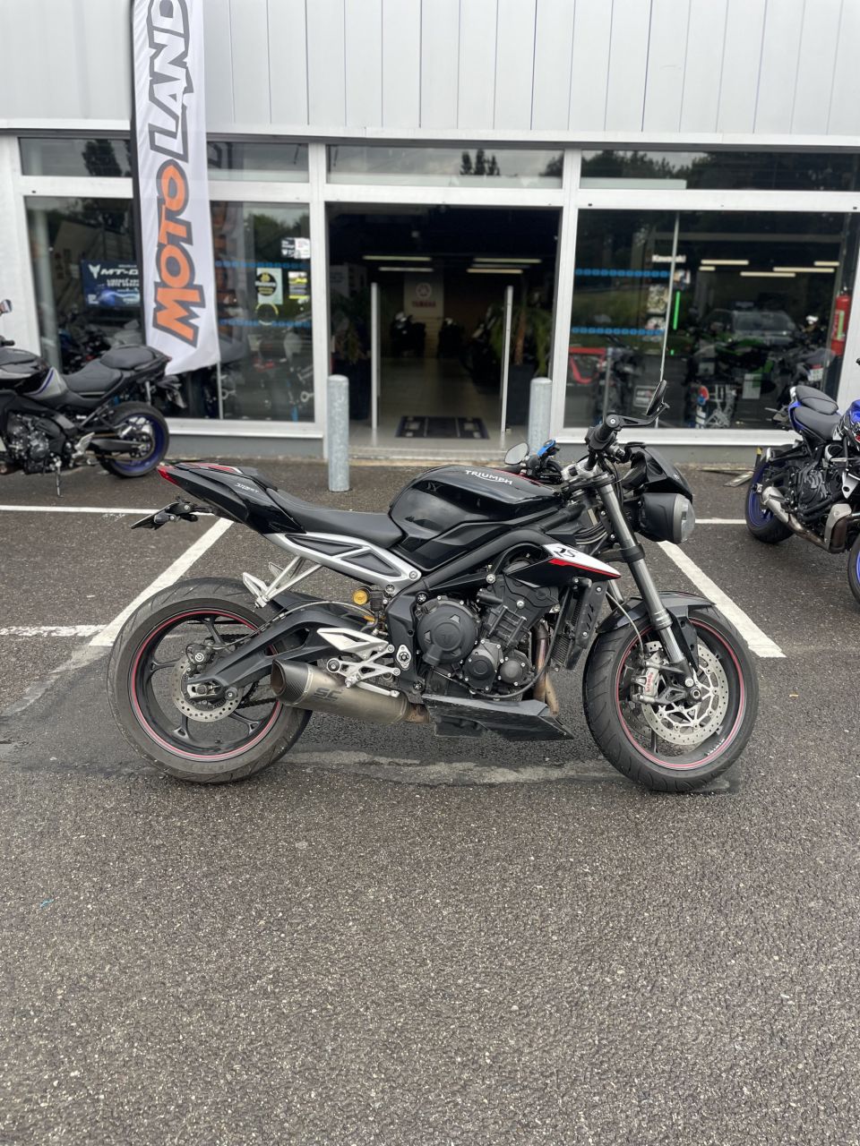 TRIUMPH STREET TRIPLE 765 RS 4