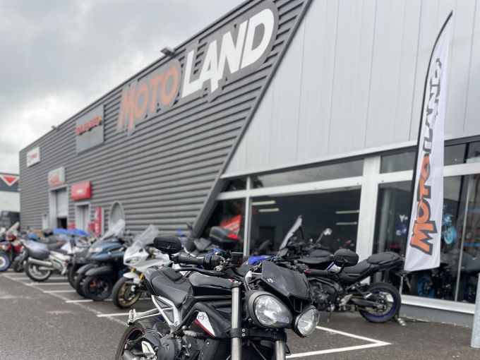 TRIUMPH STREET TRIPLE 765 RS 4
